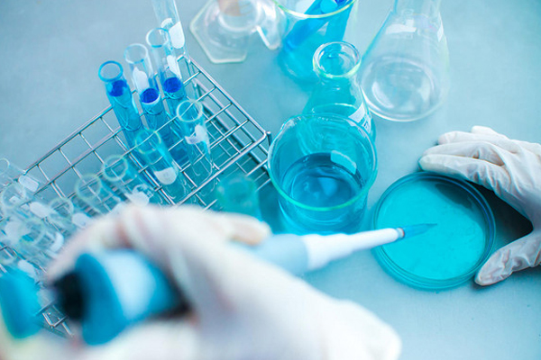 搭載RFID技術(shù)的智能危化品柜讓試劑精準定位觸手可及