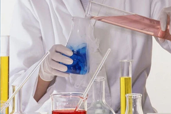 智能試劑柜解決實(shí)驗(yàn)室危化品試劑管理難題